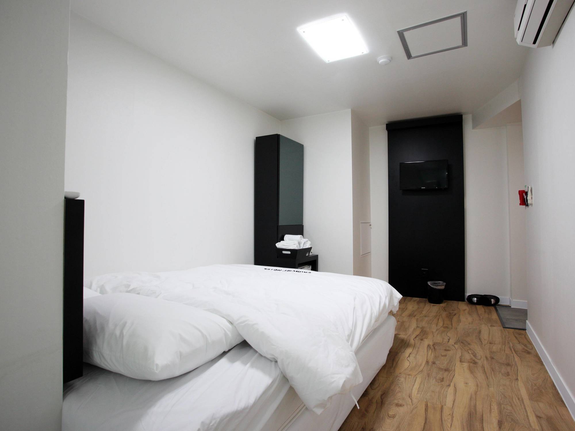 Ekonomy Hotel Myeongdong Central Seoel Buitenkant foto