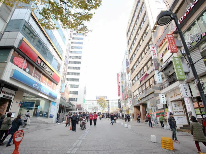 Ekonomy Hotel Myeongdong Central Seoel Buitenkant foto